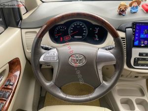 Xe Toyota Innova 2.0V 2015