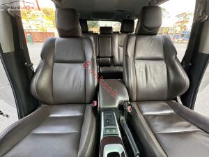 Xe Toyota Fortuner 2.7V 4x2 AT 2018