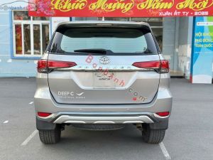 Xe Toyota Fortuner 2.7V 4x2 AT 2018