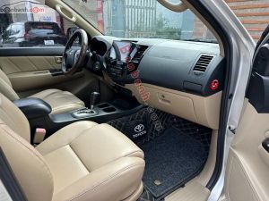 Xe Toyota Fortuner 2.7V 4x2 AT 2015