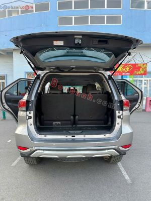 Xe Toyota Fortuner 2.7V 4x2 AT 2018