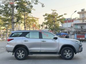Xe Toyota Fortuner 2.7V 4x2 AT 2018