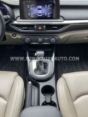 Xe Kia Cerato 1.6 AT Deluxe 2020