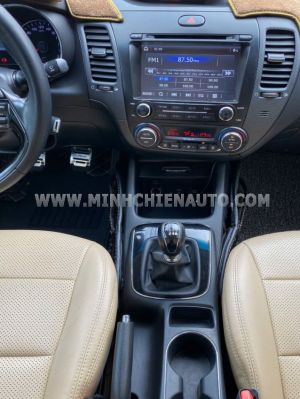 Xe Kia Cerato 1.6 MT 2017
