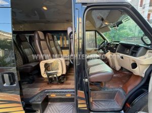Xe Ford Transit Luxury 2019