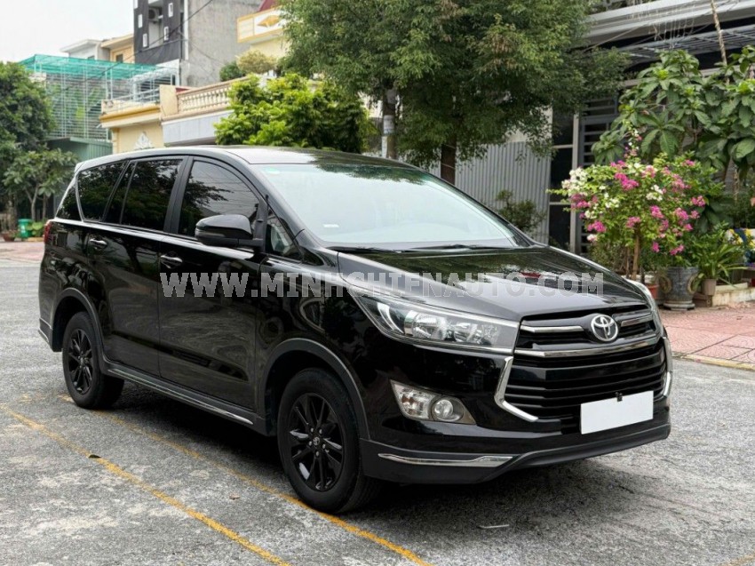 Toyota Innova 2.0 Venturer 2018